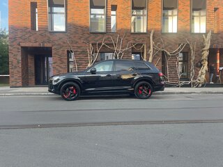 2021 Audi Q7 55 TFSI II (4M) Рестайлинг, чёрный, 6400000 рублей, вид 3