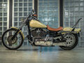 2004 Harley-Davidson Dyna Glide Custom, бежевый, 700000 рублей