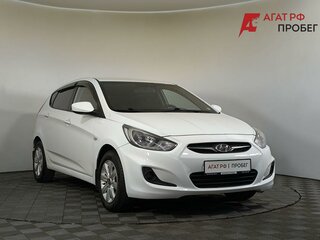 2012 Hyundai Solaris I, белый, 700000 рублей, вид 3