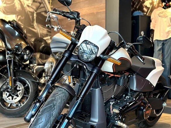 2019 Harley-Davidson FXDR 114, белый, 2099000 рублей - вид 7