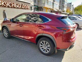 2020 Lexus NX 200 I Рестайлинг, красный, 3500000 рублей, вид 3