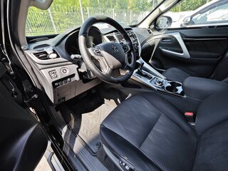 2018 Mitsubishi Pajero Sport III, чёрный, 2500000 рублей, вид 3