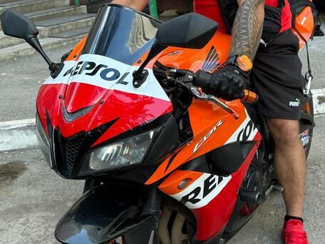 2009 Honda CBR 600RR, оранжевый, 680000 рублей, вид 1