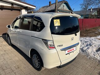 2012 Honda Freed I Рестайлинг, белый, 1200000 рублей, вид 4