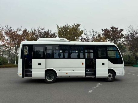2025 Yutong ZK6729D, белый, 11255878 рублей, вид 2