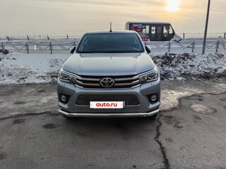 2017 Toyota Hilux VIII, серебристый, 3990000 рублей, вид 2