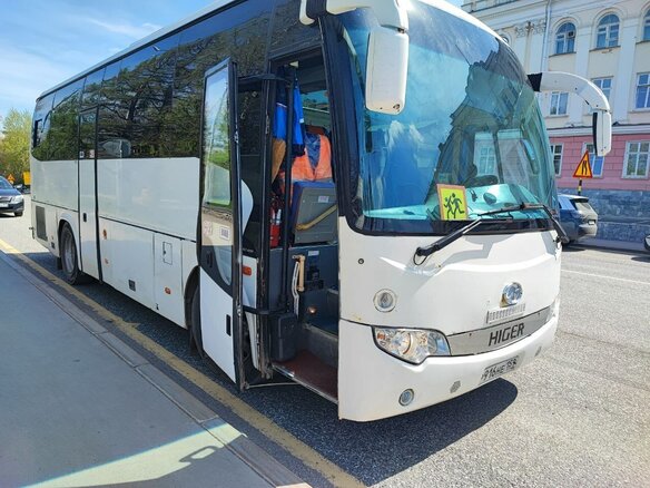 2010 Higer KLQ 6885, белый - вид 3