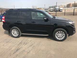 2016 Toyota Land Cruiser Prado 150 Series Рестайлинг 1, чёрный, 4300000 рублей, вид 3