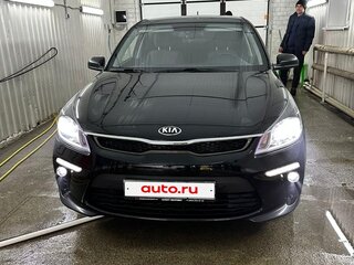2019 Kia Rio IV, чёрный, 1800000 рублей, вид 2