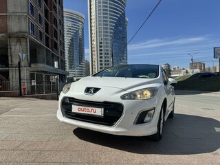 2011 Peugeot 308 I Рестайлинг, белый, 700000 рублей, вид 3