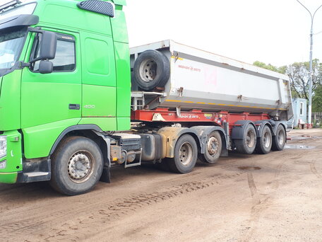 2011 Volvo FH, зелёный, 6500000 рублей, вид 1