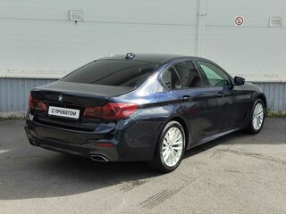 2018 BMW 5 серии 520d xDrive VII (G30/G31/G38), чёрный, 2699000 рублей, вид 4