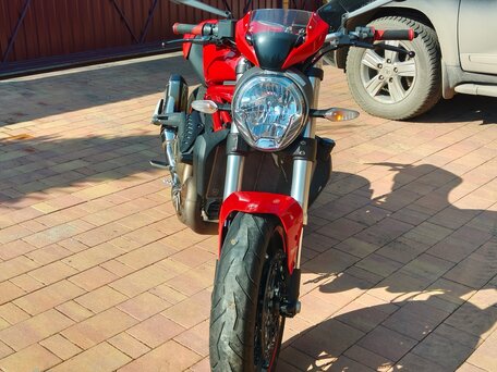 2015 Ducati Monster 821, красный, 560000 рублей, вид 3