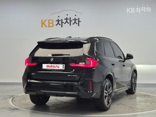 2023 BMW X1 18d sDrive III (U11/U12), чёрный, 3654020 рублей, вид 4
