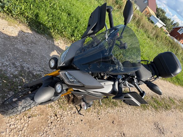 2016 Yamaha MT-09 Tracer (FJ-09), серый, 729000 рублей - вид 14