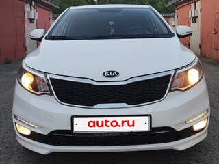 2017 Kia Rio III Рестайлинг, белый, 1500000 рублей, вид 2