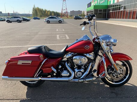 2011 Harley-Davidson Road King, красный, 1480000 рублей, вид 1