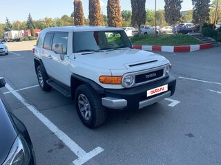 2022 Toyota FJ Cruiser, белый, 4100000 рублей, вид 2