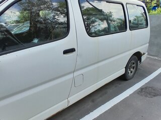 2002 Toyota HiAce XH10, белый, 425000 рублей, вид 3