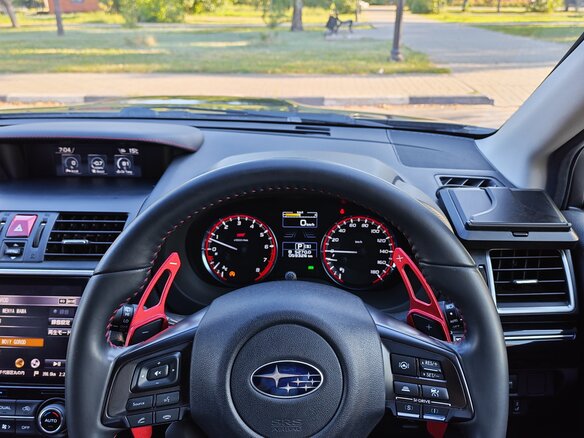 2018 Subaru Levorg I Рестайлинг, серый, 2000000 рублей - вид 17