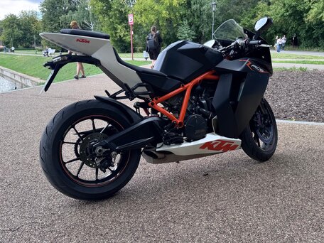 2010 KTM 1190 RC8, чёрный, 650000 рублей, вид 2