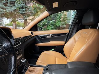 2011 Mercedes-Benz C-Класс 180 BlueEFFICIENCY III (W204) Рестайлинг, чёрный, 1450000 рублей, вид 5