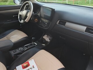 2014 Mitsubishi Outlander III Рестайлинг, белый, 1550000 рублей, вид 5