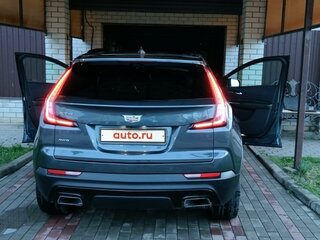 2018 Cadillac XT4 I, серый, 2650000 рублей, вид 3