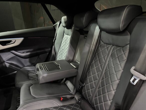 2024 Audi Q8 55 TFSI I (4M) Рестайлинг, чёрный, 12999999 рублей - вид 14