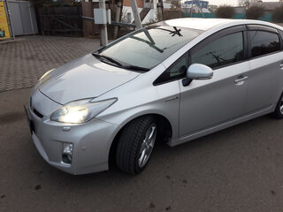 2011 Toyota Prius III (XW30), серебристый, 1000000 рублей, вид 5