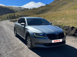 2017 Skoda Superb III, серый, 2200000 рублей, вид 1