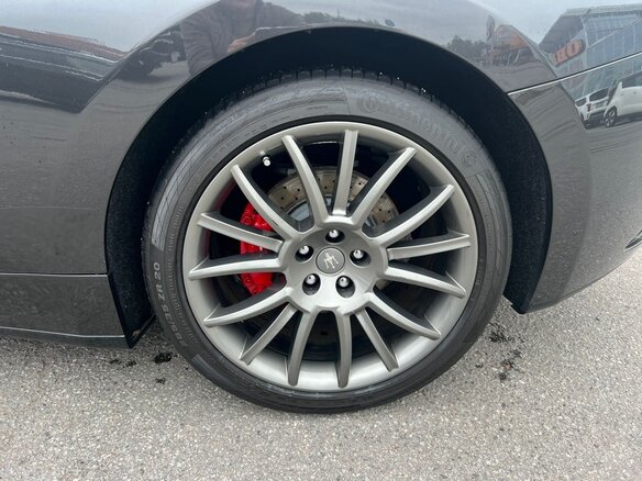 2010 Maserati GranCabrio I, серый, 7900000 рублей - вид 18