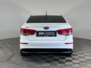 2015 Kia Rio III Рестайлинг, белый, 918000 рублей, вид 5