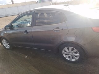2017 Kia Rio III Рестайлинг, серый, 950000 рублей, вид 5