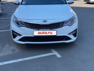 2019 Kia Optima IV Рестайлинг, белый, 1150000 рублей, вид 1