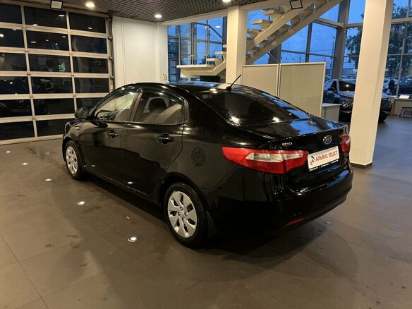 2012 Kia Rio 4-speed III, чёрный - вид 4