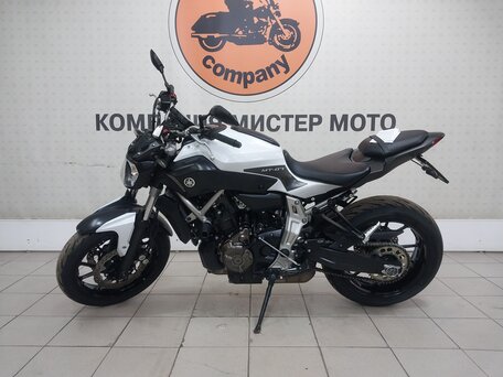 2015 Yamaha MT-07 (FZ-07), белый, 649000 рублей, вид 2