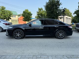 2019 Toyota Camry VIII (XV70), чёрный, 2997000 рублей, вид 4