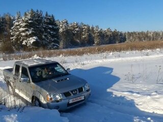 2012 Nissan NP300, серебристый, 960000 рублей, вид 2