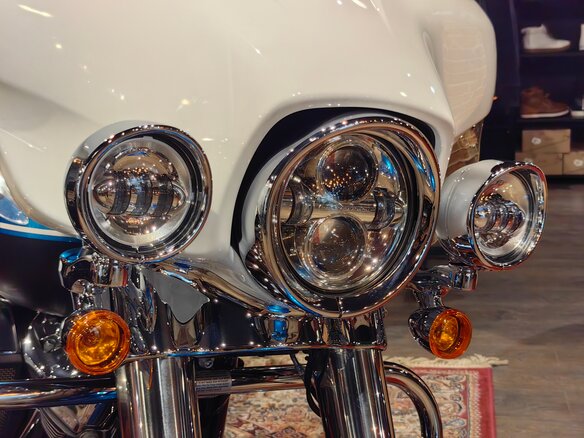 2018 Harley-Davidson Electra Glide Revival, синий, 2100000 рублей - вид 4