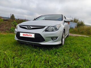 2011 Hyundai i30 I Рестайлинг, серебристый, 700000 рублей, вид 2