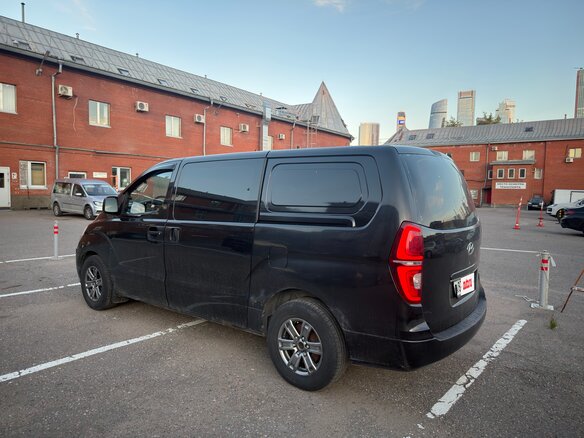 2008 Hyundai Grand Starex I, чёрный, 635000 рублей - вид 5