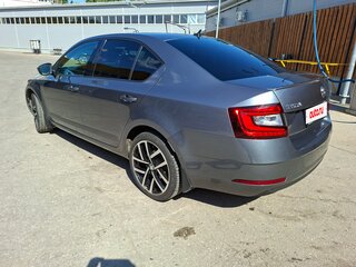 2018 Skoda Octavia III (A7) Рестайлинг, серый, 2070000 рублей, вид 2