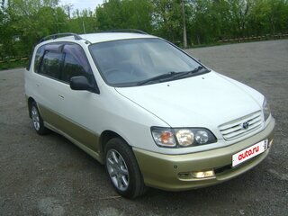 1997 Toyota Ipsum I (M10), белый, 519000 рублей, вид 1