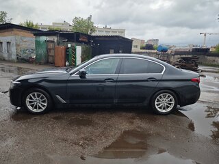 2021 BMW 5 серии 520i VII (G30/G31/G38) Рестайлинг, чёрный, 3070000 рублей, вид 4