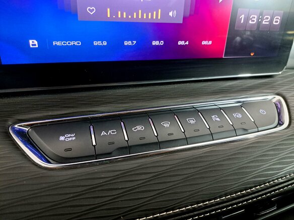 2023 Haval Jolion I, красный - вид 17
