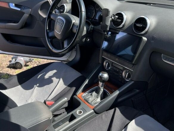 2011 Audi A3 II (8P) Рестайлинг 2, белый, 900000 рублей - вид 3