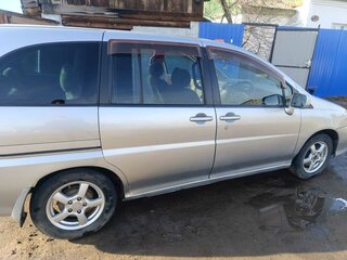 2001 Nissan Liberty, серебристый, 370000 рублей, вид 4