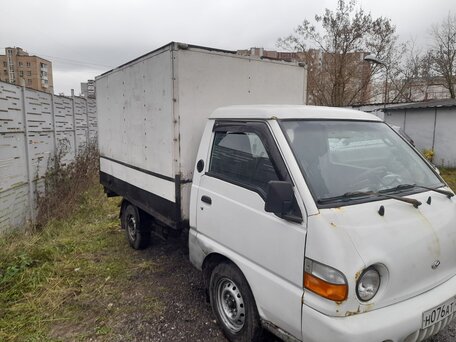 2009 Hyundai H100, белый, 550000 рублей, вид 2