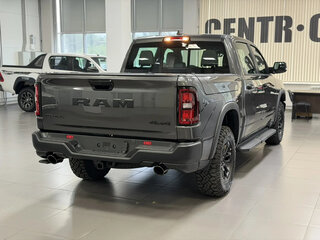 2025 Ram 1500 Crew Cab V Рестайлинг, серый, 8990000 рублей, вид 4